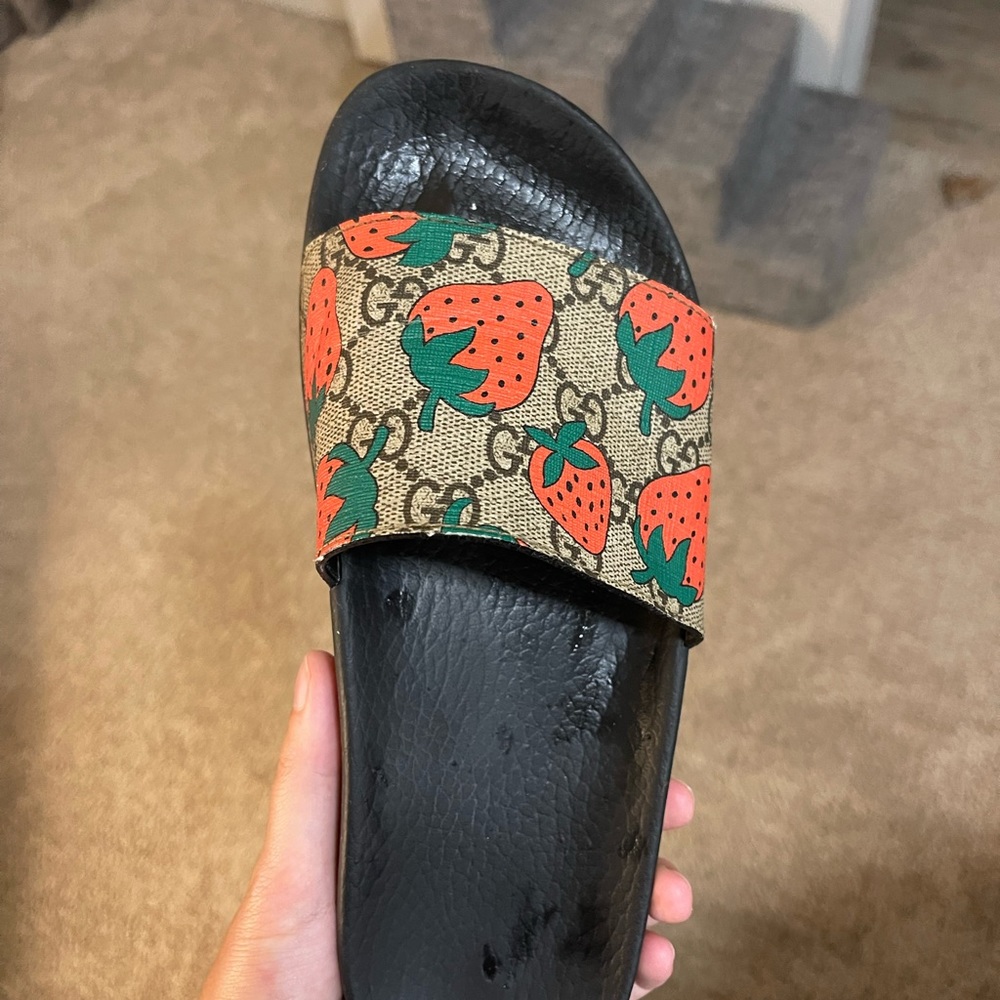 ***SINGLE*** Gucci Slide